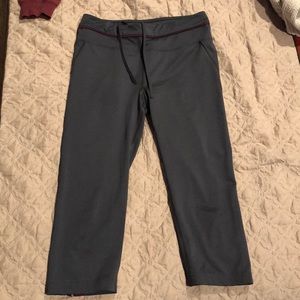 Workout grey & purple capri leggings